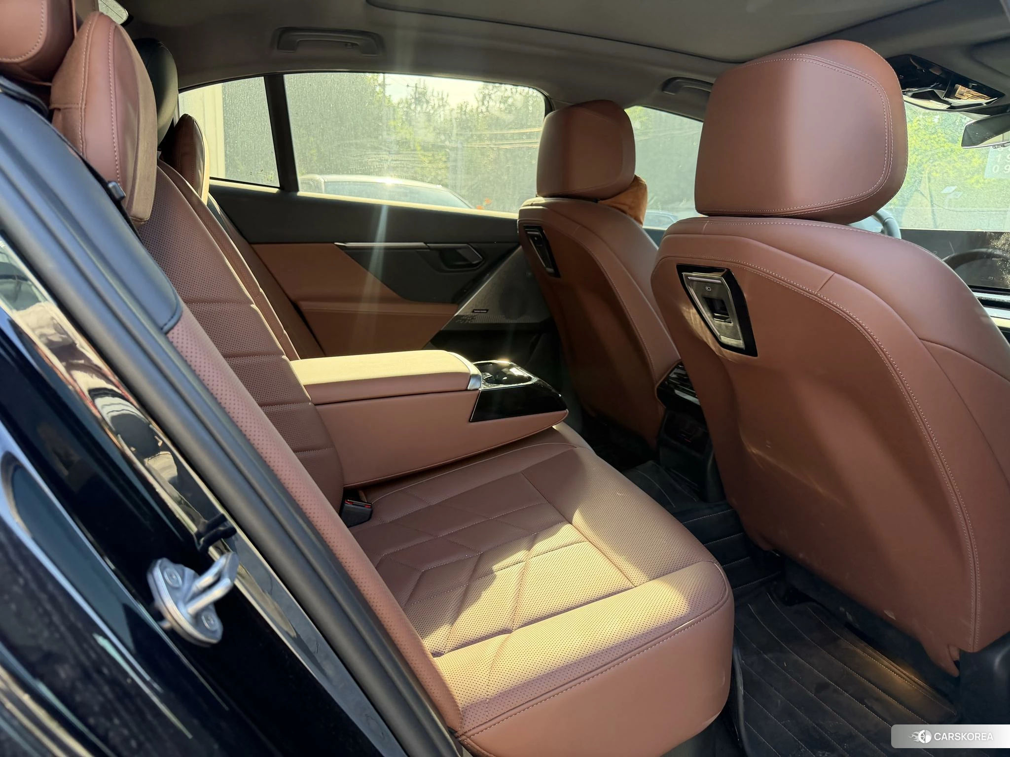 BMW 5 series 2024 Черный из Китая, фото 5