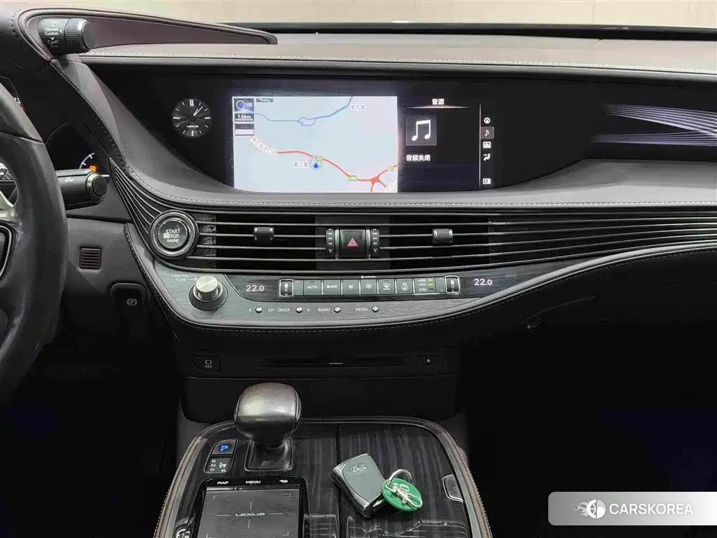 Lexus LS 2018 Silver/gray из Китая, фото 5
