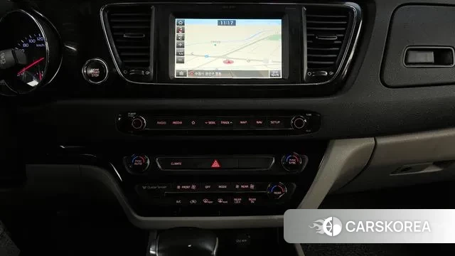 Kia The New Carnival 2018 Серебряный из Кореи, фото 5