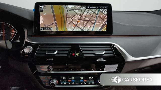 BMW 6 Series GT (G32) 2022 Черный из Кореи, фото 5