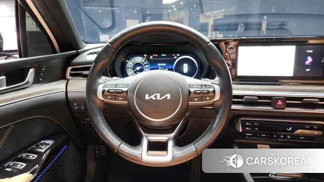 Kia K5 3rd generation 2023 Белый из Кореи, фото 5