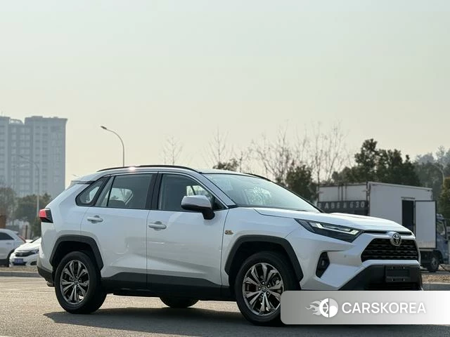 Toyota RAV4 Rongfang 2024 Белый из Китая, фото 5