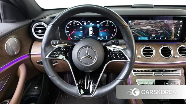 Mercedes-Benz E-Class W213 2022 Белый из Кореи, фото 5