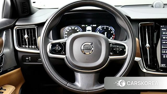 Volvo S90 2018 Светло-серебряный цвет из Кореи, фото 5