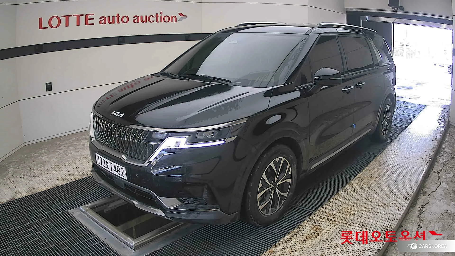 Kia Carnival 2023 Aurora Black Pearl из Кореи, фото 5