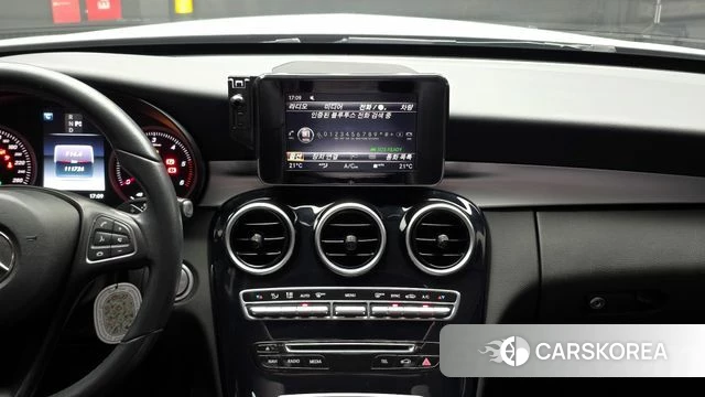 Mercedes-Benz C-Class W205 2018 Белый из Кореи, фото 5
