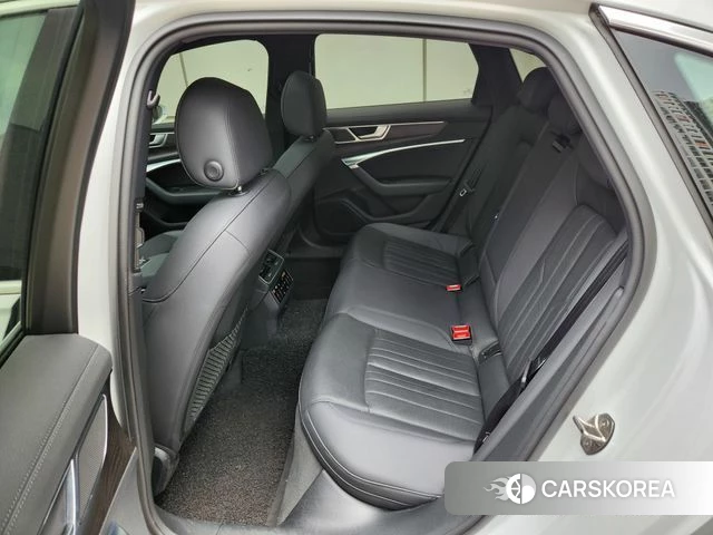 Audi A6 (C8) 2021 Белый из Кореи, фото 5