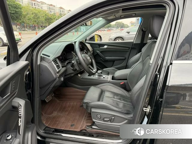 Audi Q5L 2022 Черный из Китая, фото 5