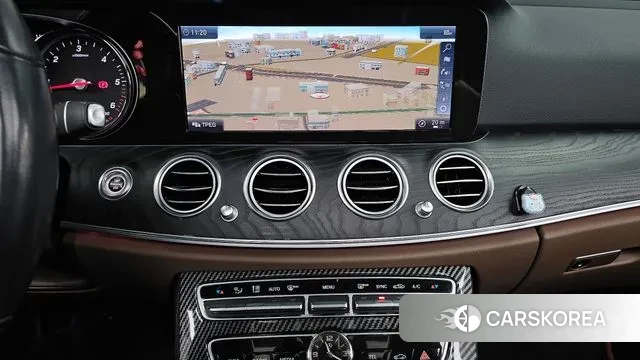 Mercedes-Benz E-Class W213 2018 Серый из Кореи, фото 5