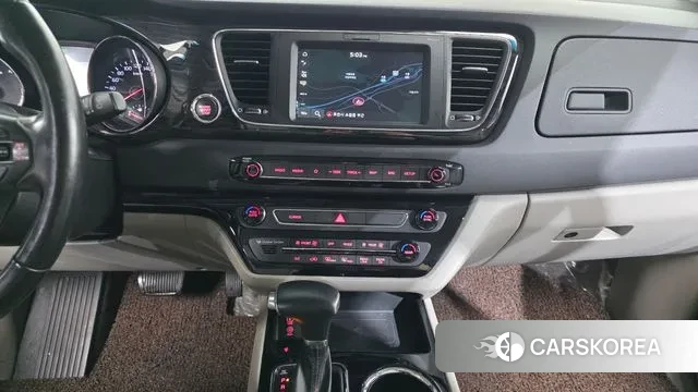 Kia The New Carnival 2018 Черный из Кореи, фото 5