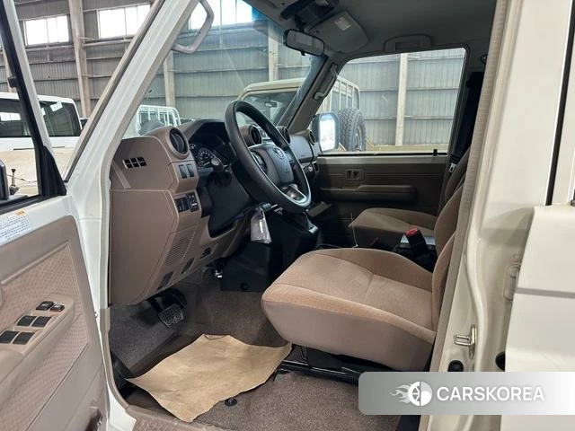 Toyota Land Cruiser 70 Series 2025 Белый из Китая, фото 5