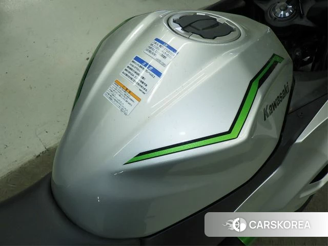 Проданный Kawasaki NINJA 7 HYBRID id 4199110 из Японии, фото 5
