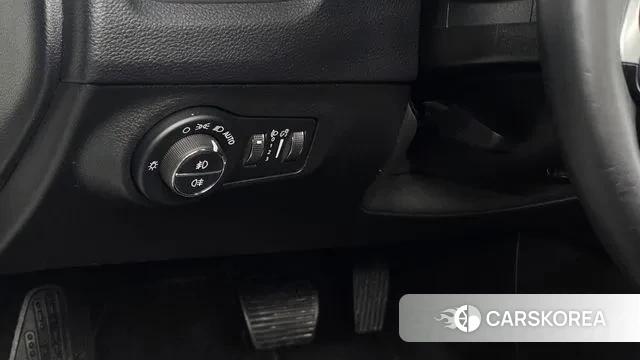 Jeep Compass 2nd Generation 2018 Белый из Кореи, фото 5