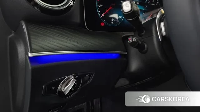 Mercedes-Benz E-Class W213 2023 Белый из Кореи, фото 5