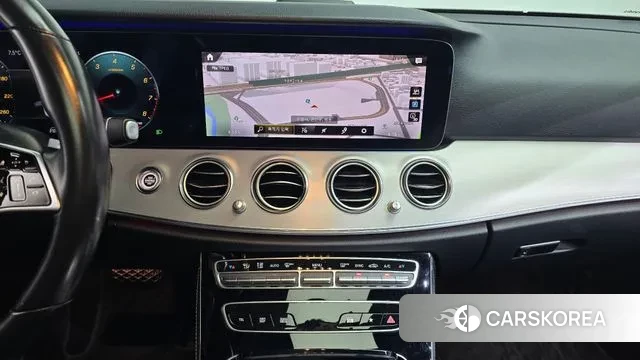 Mercedes-Benz E-Class W213 2020 Белый из Кореи, фото 5