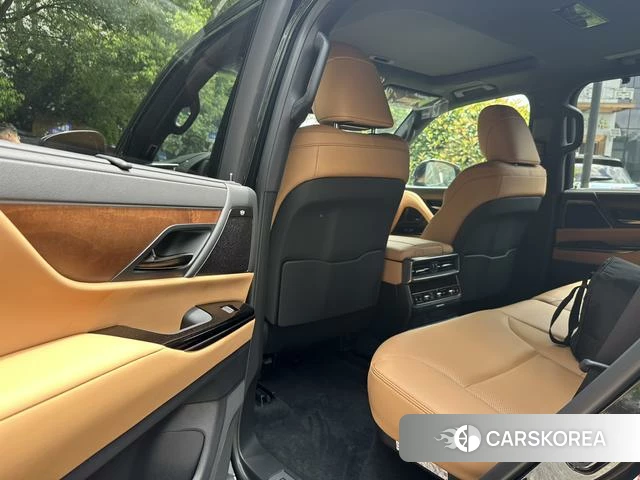 Lexus LX 2025 Черный из Китая, фото 5