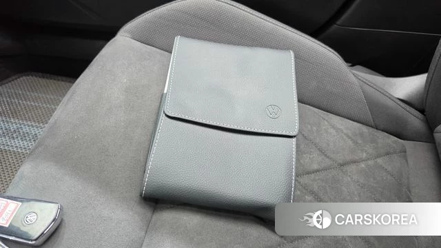 Volkswagen Golf 8th Generation 2022 Белый из Кореи, фото 5