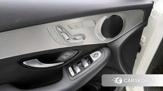 Mercedes-Benz GLC-Class X253 2018 Белый из Кореи, фото 5