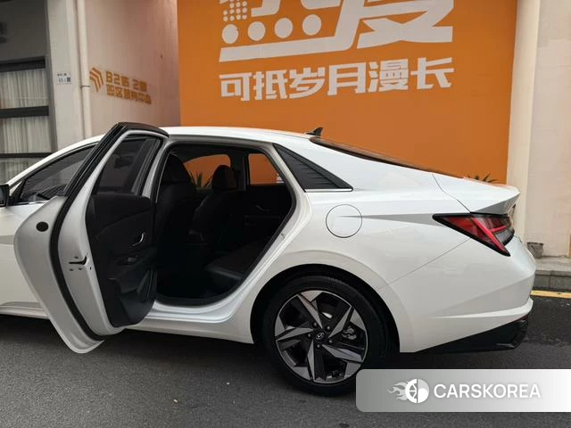 Hyundai Elantra id 4298083 из Китая 5