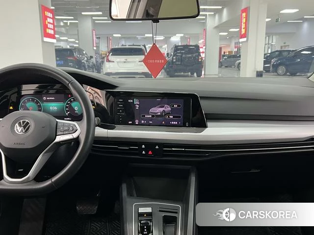 Volkswagen Golf 2022 Белый из Китая, фото 5
