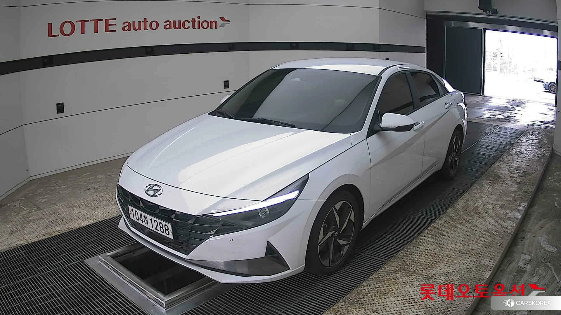 Hyundai Avante 2021 Polar White из Кореи, фото 5