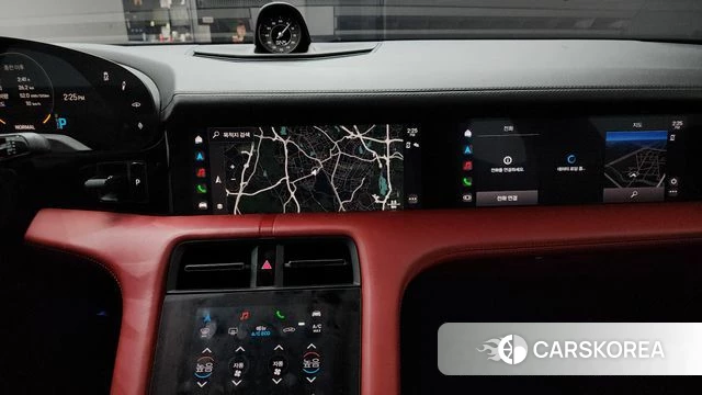 Porsche Taycan 2021 Серебряный из Кореи, фото 5