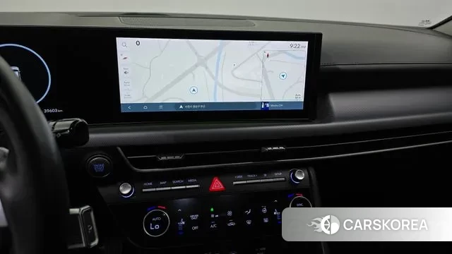 Hyundai Sonata D Edge Hybrid (DN8) 2023 Светло-серебряный цвет из Кореи, фото 5