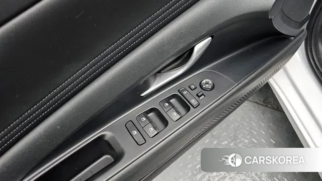 Hyundai The New Avante (CN7) 2023 Белый из Кореи, фото 5