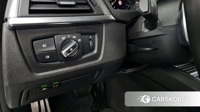 BMW 3 Series (F30) 2018 Белый из Кореи, фото 5