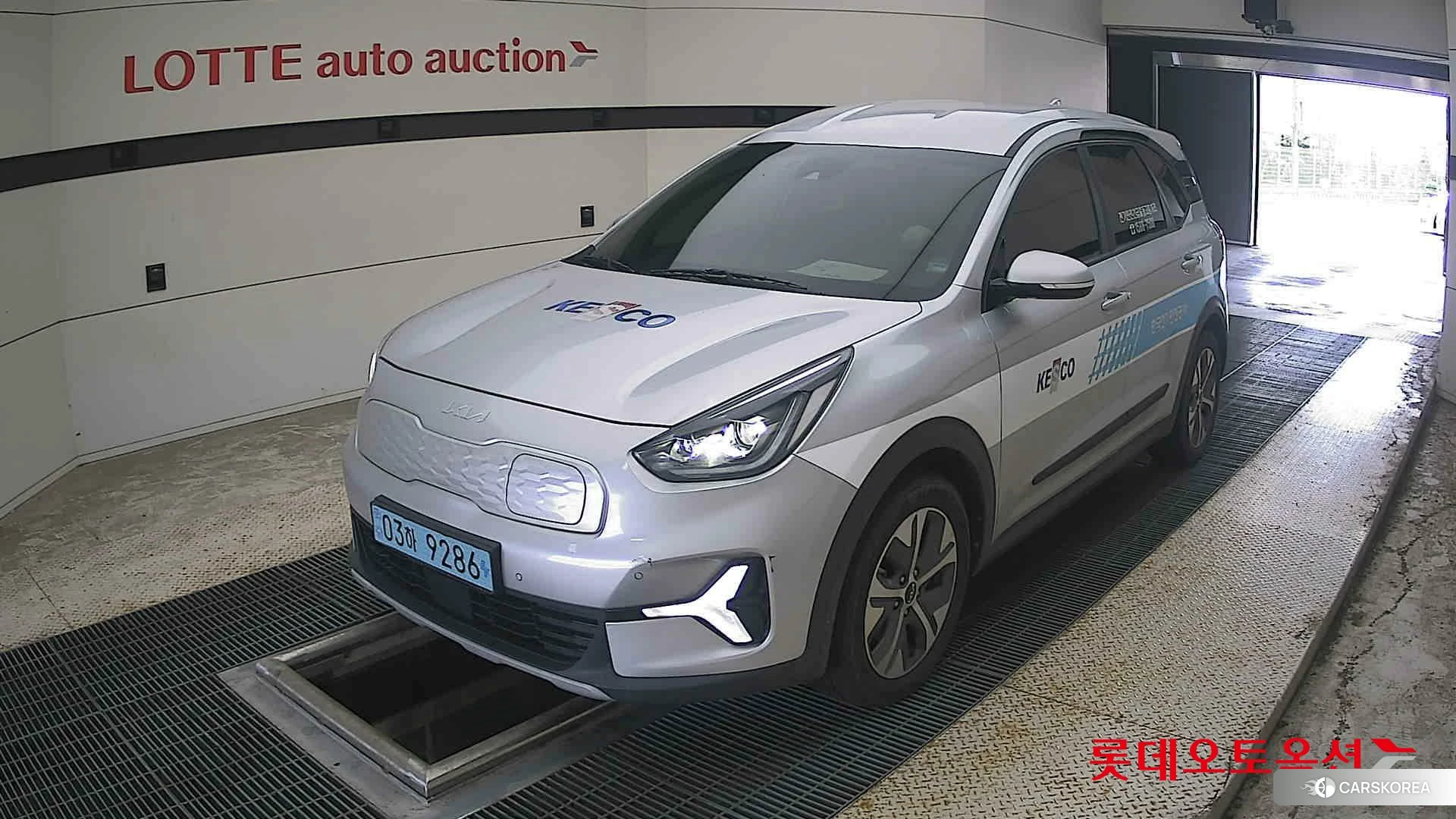 Kia Niro Plus 2023 Sparkling Silver из Кореи, фото 5
