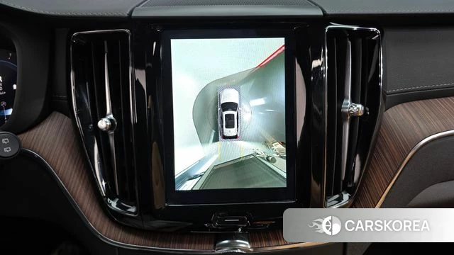 Volvo XC60 second Generation 2023 Белый из Кореи, фото 5