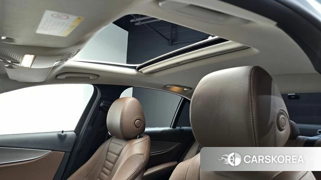 Mercedes-Benz E-Class W213 2018 Серебряный из Кореи, фото 5