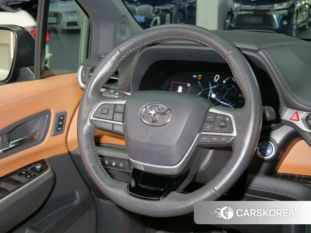Toyota Grevia 2023 Черный из Китая, фото 5