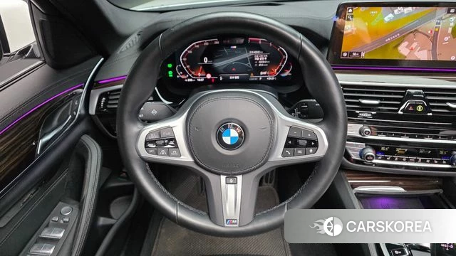 BMW 5 Series (G30) 2022 Белый из Кореи, фото 5