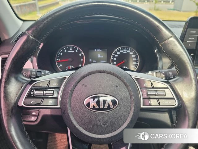 Kia Seltos 2020 Белый из Кореи, фото 5