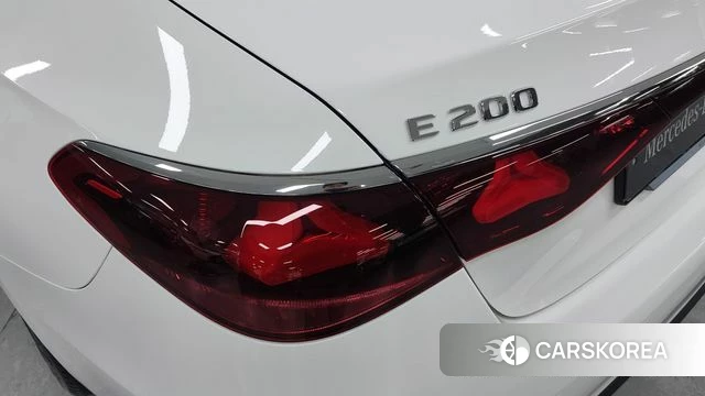 Mercedes-Benz E-Class W214 2025 Белый из Кореи, фото 5