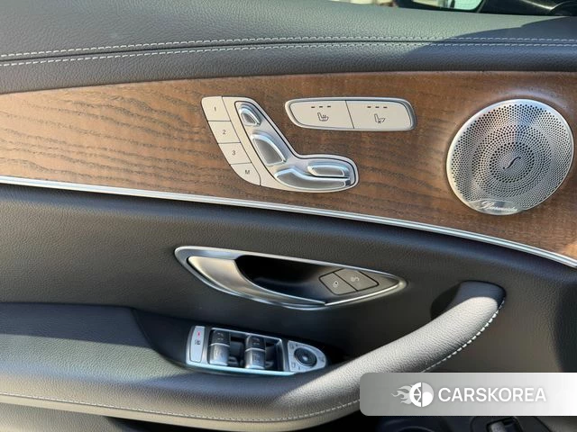 Mercedes-Benz E-Class W213 2021 Черный из Кореи, фото 5