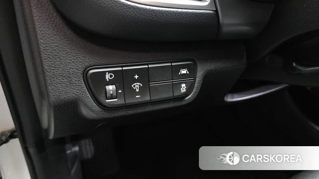 Kia Seltos 2022 Белый из Кореи, фото 5