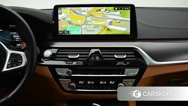 BMW 5 Series (G30) 2023 Белый из Кореи, фото 5