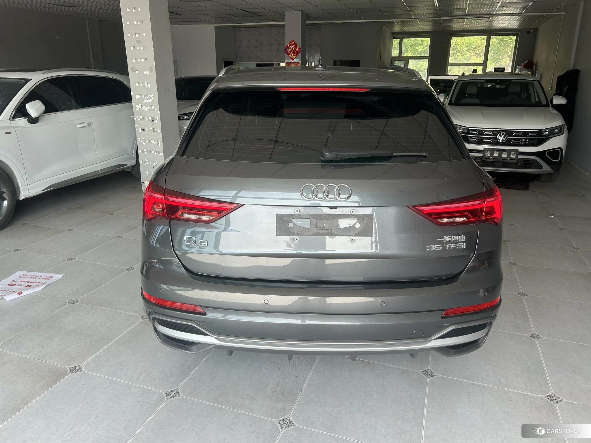 Audi Q3 2021 Темно-серый из Китая, фото 5