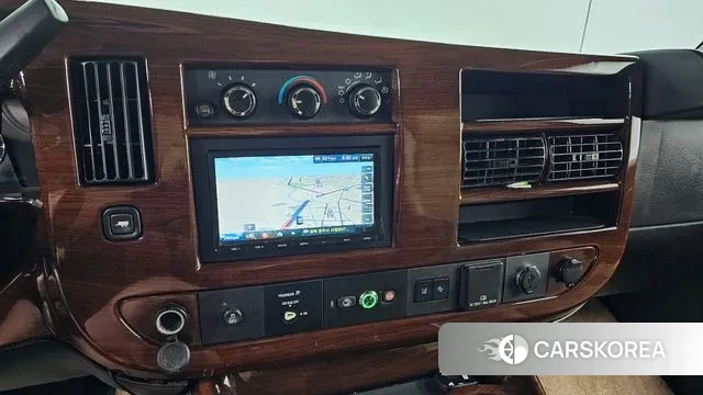 Chevrolet Express Van 2019 Серебристо-серый из Кореи, фото 5