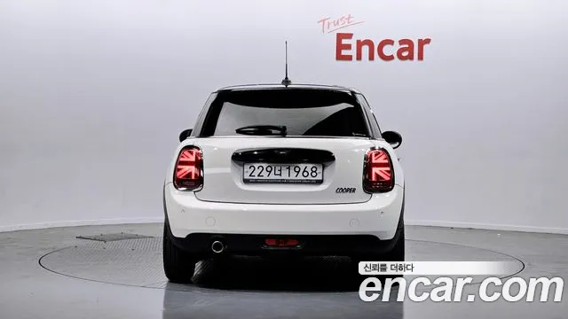 Mini Cooper 2020 Жемчужный цвет из Кореи, фото 5