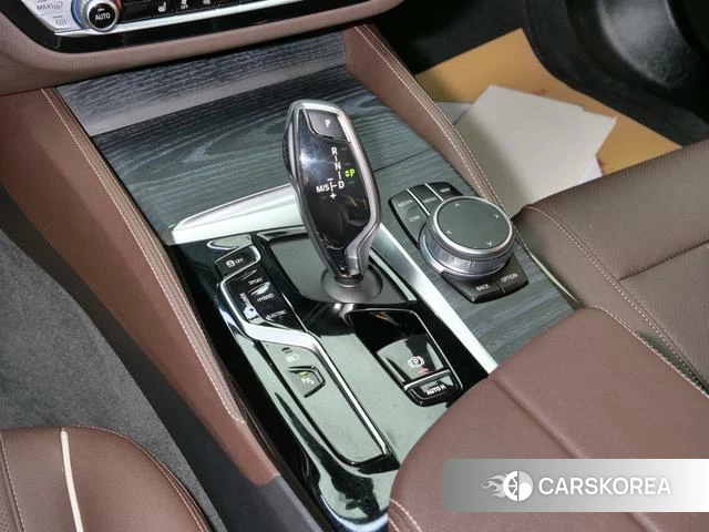 BMW 5 series PHEV 2022 Черный из Китая, фото 5