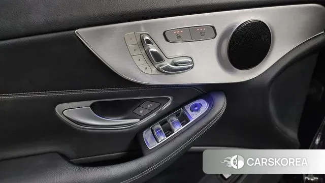 Mercedes-Benz C-Class W205 2021 Черный из Кореи, фото 5