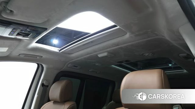 Hyundai Staria 2024 Белый из Кореи, фото 5