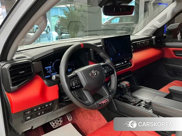 Toyota Sequoia 2023 Белый из Китая, фото 5