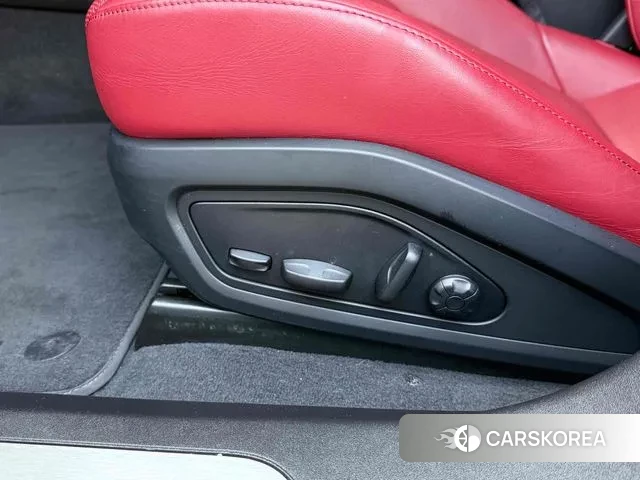 Porsche Taycan 2024 Белый из Кореи, фото 5