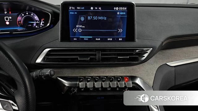 Peugeot 3008 second generation 2022 Красный из Кореи, фото 5