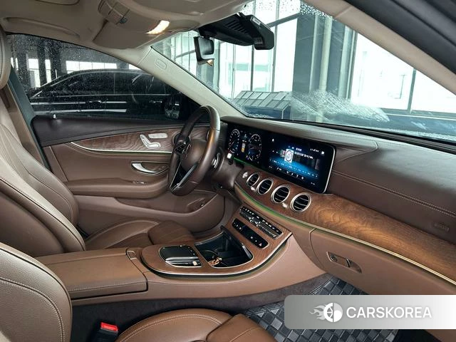 Mercedes-Benz E-class 2022 Черный из Китая, фото 5