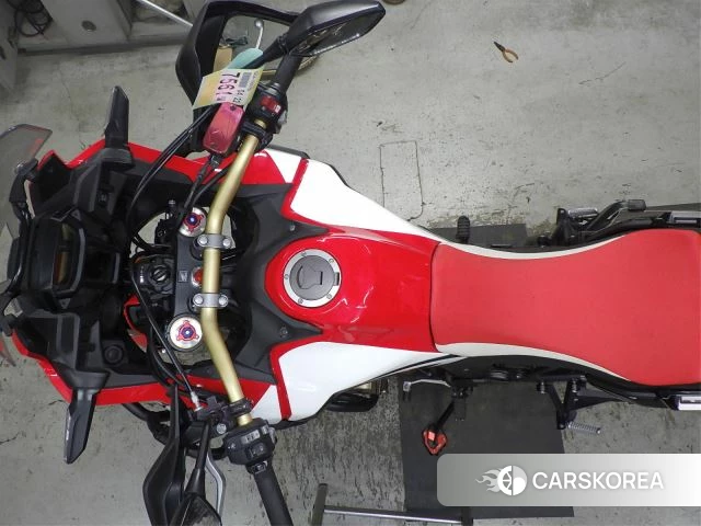 Проданный Honda CRF1000L AFRICA TWIN id 4184218 из Японии, фото 2